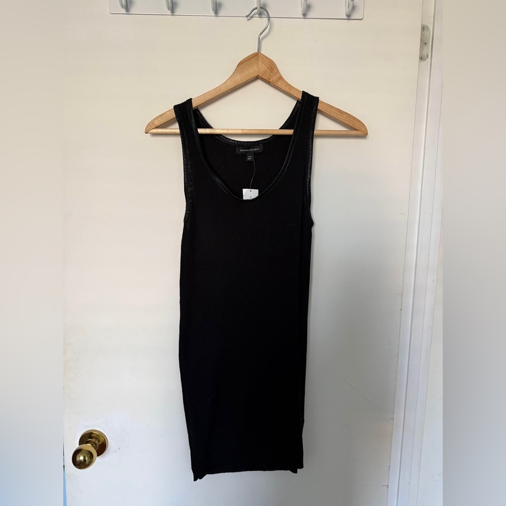 Banana Republic Black Ribbed Tank shirt